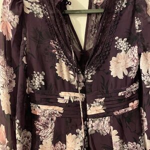 Floral Chiffon Maxi Dress with Lace V-Neck – Romantic & Elegant